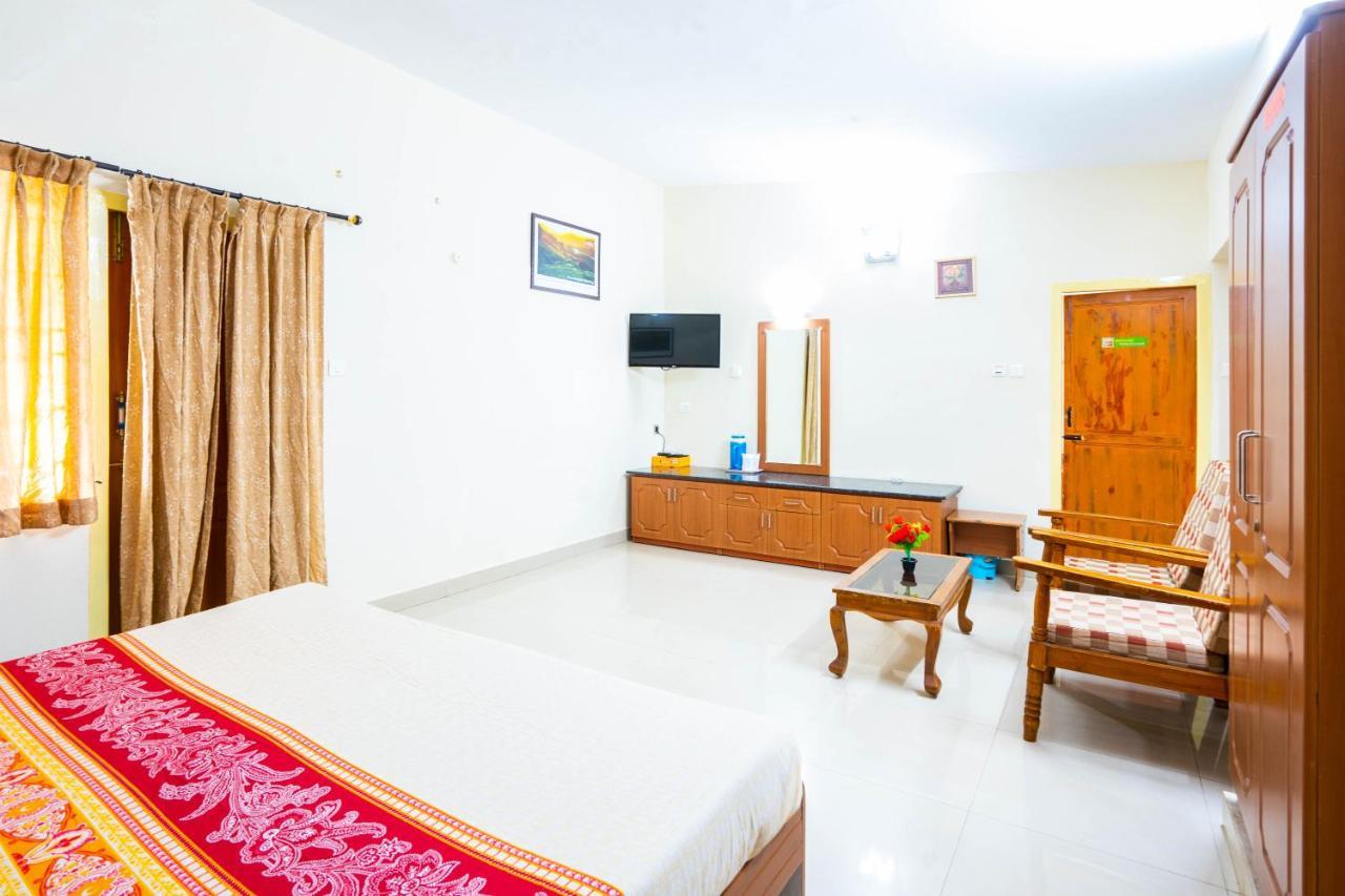 Hotel Tamilnadu - Ooty 1 Kültér fotó